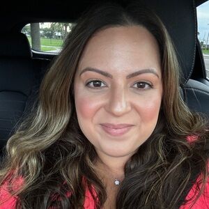 Meet your Posher, Ayleen